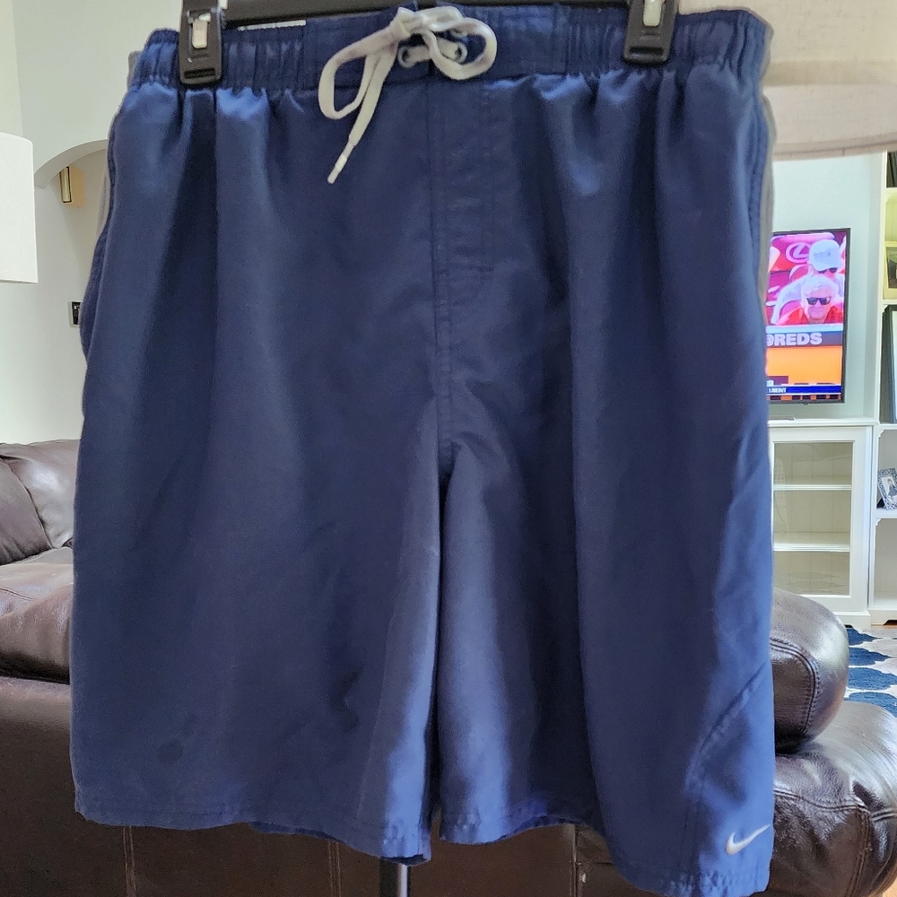 Vintage Nike swim 8"  trunks size med (30-32)